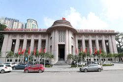 Giảm lãi suất đang trở thành bài toán 'lưỡng nan'