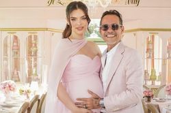 Nhan sắc Á hậu Miss Universe cận ngày sinh con với chồng hơn 31 tuổi