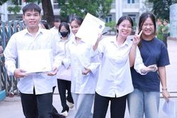 Thi tốt nghiệp THPT 2026: Thí sinh tự tin với môn tự chọn