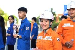 Ấn tượng hình ảnh thợ điện Hà Tĩnh trong Kỳ thi tốt nghiệp THPT 2026