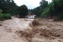Thanh Hóa chủ động ứng phó mưa lớn diện rộng, lũ quét, sạt lở đất