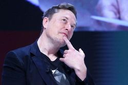 Một kỷ lục mới của thế giới sẽ được Elon Musk lập nên vào ngày mai: Trở thành tỷ phú nghìn tỷ USD đầu tiên