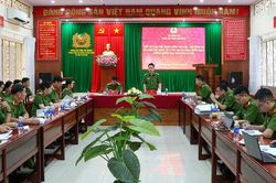 Cục Cảnh sát Quản lý hành chính về trật tự xã hội kiểm tra công tác quản lý hành chính tại An Giang