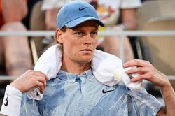 Jannik Sinner đối mặt nghi vấn tâm lý trước Wimbledon; Giải thưởng Grand Slam tăng kỷ lục