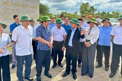 Bí thư Tỉnh ủy Thái Đại Ngọc kiểm tra thực tế các dự án tại khu vực biên giới Ia Mơ