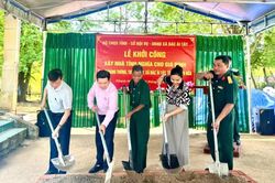 Khởi công xây dựng nhà tình nghĩa cho gia đình chính sách tại xã Bác Ái Tây