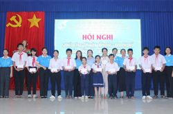 Cụm thi đua Hội Liên hiệp Phụ nữ các phường phía bắc sơ kết công tác hội và phong trào phụ nữ
