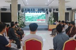 Tập huấn canh tác lúa giảm phát thải theo phương pháp AWD trên nền SRI