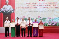 Từ 1/7: Tăng tiền thưởng với đảng viên 30 năm tuổi Đảng trở lên