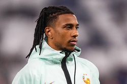 PSG chi 180 triệu euro cho Olise; Jose Mourinho bắt đầu thanh lọc lực lượng tại Real Madrid