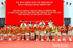 Xã Nho Quan phát động Tháng hoạt động hè và khai mạc lớp dạy bơi miễn phí năm 2026