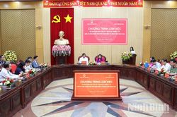 Lãnh đạo UBND tỉnh làm việc với Bệnh viện Bạch Mai về kế hoạch đưa cơ sở 2 vào hoạt động