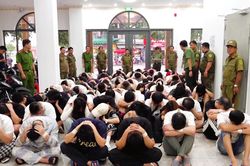 Triệt phá 'đại bản doanh' lừa đảo công nghệ cao xuyên quốc gia tại TP. Hồ Chí Minh