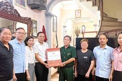 Người có công được tặng quà dịp kỷ niệm ngày Thương binh - Liệt sĩ