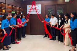 Phường Cầu Giấy ra mắt tủ sách số công đoàn