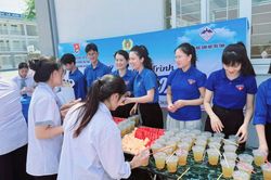 Đoàn Thanh niên Cụm thi đua số 2, Đoàn Khối UBND tỉnh tổ chức Chương trình 'Tiếp sức mùa thi' năm 2026