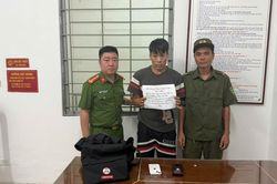 Phạm Mạnh Thắng bị bắt sau màn 'áp sát' nữ sinh trên phố