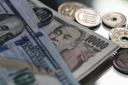 Tỷ giá ngoại tệ ngày 12/6: USD trên mốc 26.400 đồng, yên Nhật bán ra 168,30 đồng