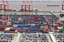 Ng&acirc;n h&agrave;ng Thế giới cảnh b&aacute;o tăng trưởng to&agrave;n cầu chỉ c&ograve;n 1,3 % nếu chiến tranh Iran lan rộng