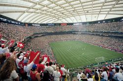 Người Mỹ thế chấp nhà vay tiền, tổ chức World Cup lãi nhất lịch sử