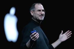Kh&ocirc;ng biết Steve Jobs l&agrave; ai, th&iacute; sinh c&oacute; l&agrave;m được b&agrave;i thi m&ocirc;n Ngữ văn?