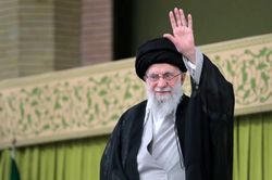 Iran hoãn lễ tang cấp nhà nước của Lãnh tụ Tối cao Ali Khamenei đến cuối tháng 6