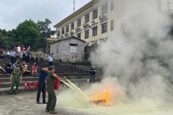 Xã Suối Hai tăng cường huấn luyện nghiệp vụ phòng cháy, chữa cháy cho cơ sở