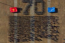 Hơn 2.000 thanh niên đồng diễn ấn tượng, khởi động chặng 2 Hành trình 'Tôi yêu Tổ quốc tôi' tại Huế
