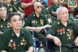 Ban hành quyết định của Chủ tịch nước tặng quà người có công dịp 27/7