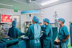 Cứu sống nam bệnh nhân bị thủng dạ dày