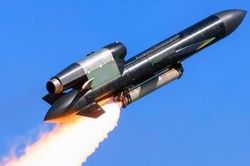 Tên lửa nội địa của Ukraine khiến Tomahawk Mỹ cũng phải 'lép vế'