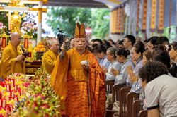 Lễ cầu siêu các anh hùng liệt sĩ tại Công viên Lê Thị Riêng diễn ra xuyên đêm
