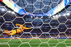 CĐV phát cuồng sau màn hủy diệt của tuyển Mỹ