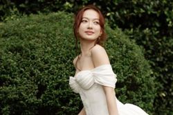 Ảnh cưới của Xuân Nghi và chồng kỹ sư