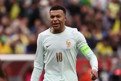 Áo World Cup của Nike bị chê lỗi, phải giặt hấp