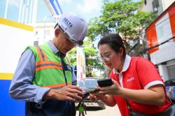 Hàng triệu người dùng còn 50 giờ để tránh bị khóa SIM