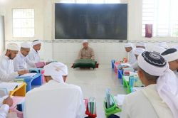 Gìn giữ, phát huy giá trị văn hóa Chăm trong đời sống hiện đại