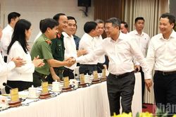 [Ảnh] Thủ tướng Lê Minh Hưng làm việc với Ban Thường vụ Thành ủy Đồng Nai