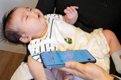Dùng AI giải mã tiếng khóc trẻ nhỏ