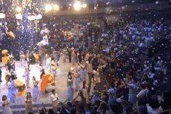 'Vỗ rát tay, hét khản cổ' với Mơ Show tại rạp xiếc Phú Thọ