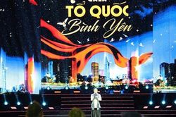 Dấu ấn đ&ecirc;m gala 'Tổ quốc b&igrave;nh y&ecirc;n'