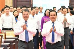 Thủ tướng Lê Minh Hưng phát động phong trào thi đua 'Quyết tâm thực hiện thắng lợi mục tiêu tăng trưởng bền vững 2 con số'