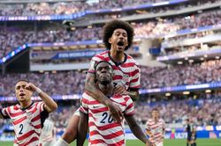 Thắng đậm Paraguay, tuyển Mỹ mở hội tưng bừng sau trận khai màn World Cup 2026