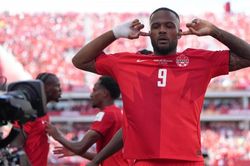 Canada 1-1 Bosnia & Herzegovina: Cyle Larin đi vào lịch sử, Canada giành điểm số đầu tiên tại World Cup sau 40 năm chờ đợi