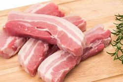 Giá heo hơi hôm nay 13/6: Tiếp tục đi ngang, miền Bắc dao động từ 62.000 - 68.000 đồng/kg