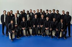 HLV Tuchel hé lộ 'nhóm thủ lĩnh' tuyển Anh qua bộ ảnh cho World Cup 2026