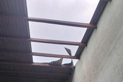 Giông lốc làm tốc mái nhiều nhà dân ở miền núi Đà Nẵng