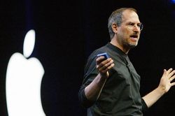Steve Jobs bán xe hơi để mua máy tính, 2 năm sau trở thành triệu phú