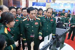 Đại tướng Phan Văn Giang đề nghị có chính sách thu hút chuyên gia công nghệ cao