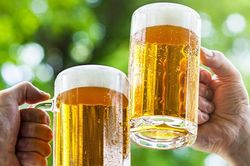 Nghiên cứu mới chỉ ra không nên uống quá bao nhiêu ly rượu bia mỗi ngày